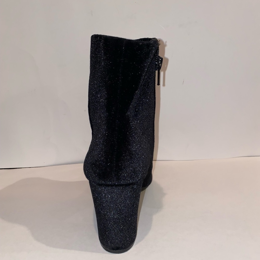 Christian Siriano Women 5M Chunky Black Velvet Ankle Booties Winter Outdoor - Picture 6 of 12